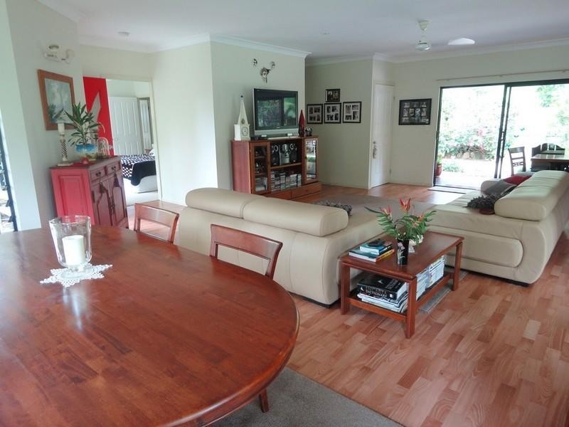 Lake Eacham QLD 4884