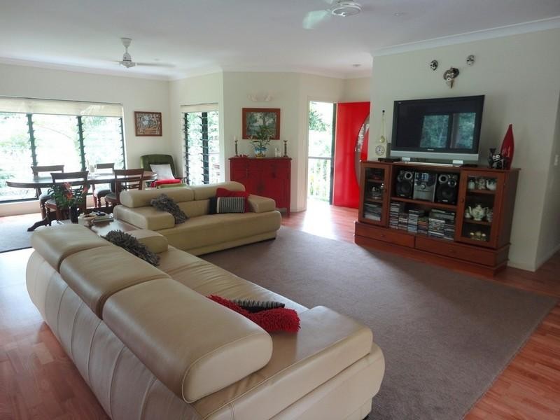 Lake Eacham QLD 4884