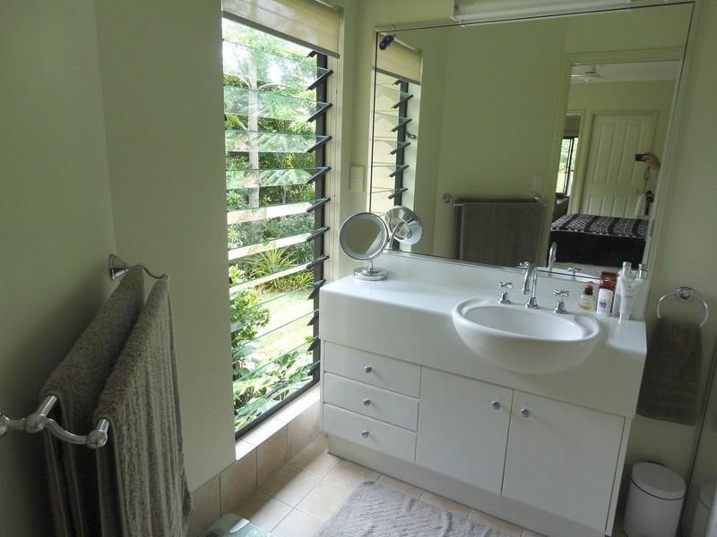 Lake Eacham QLD 4884