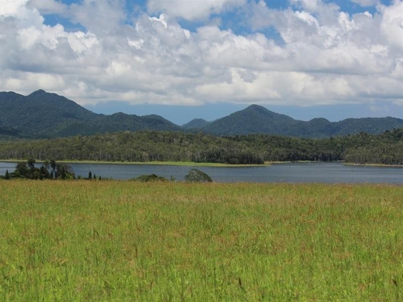 Tinaroo QLD 4872