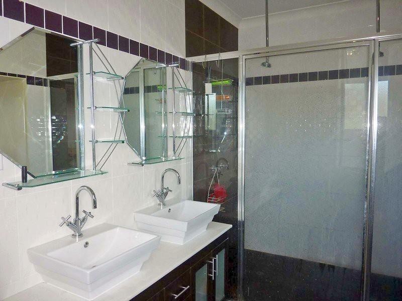 8 Moffat Drive, Tolga QLD 4882