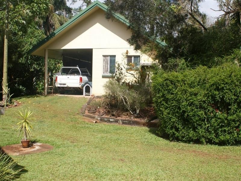 Lake Eacham QLD 4884