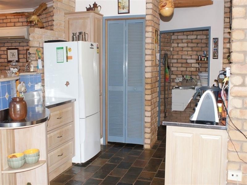 Lake Eacham QLD 4884