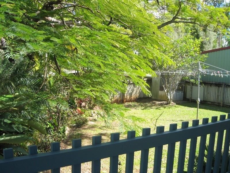 9 Church Street, Tinaroo QLD 4872