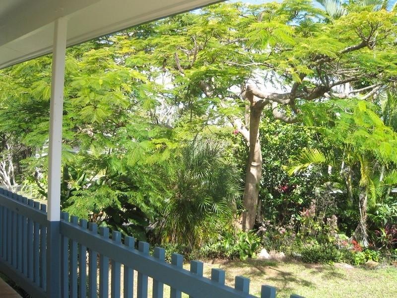 9 Church Street, Tinaroo QLD 4872