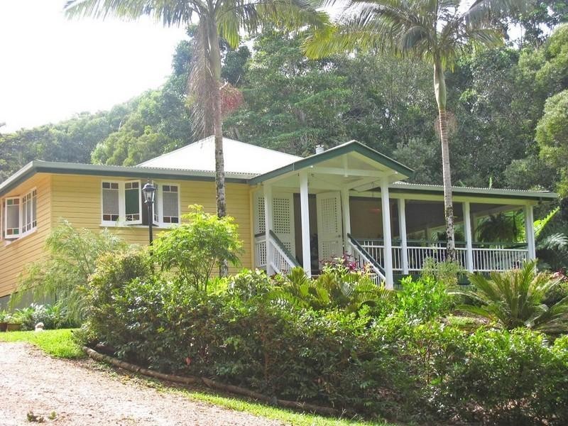 Lake Eacham QLD 4884