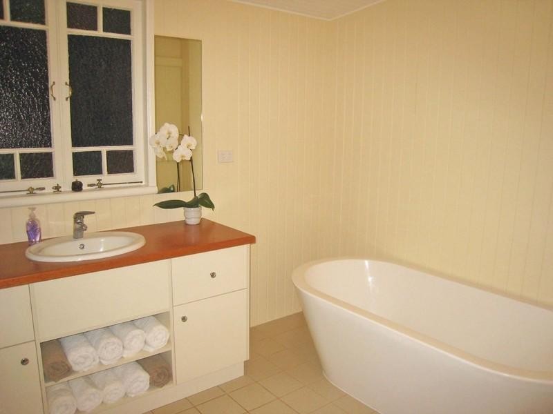 Lake Eacham QLD 4884