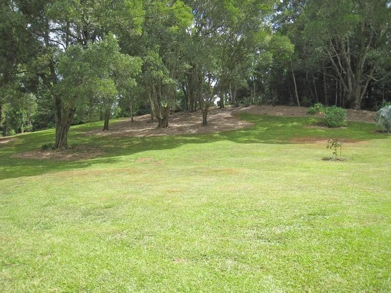 Lake Eacham QLD 4884