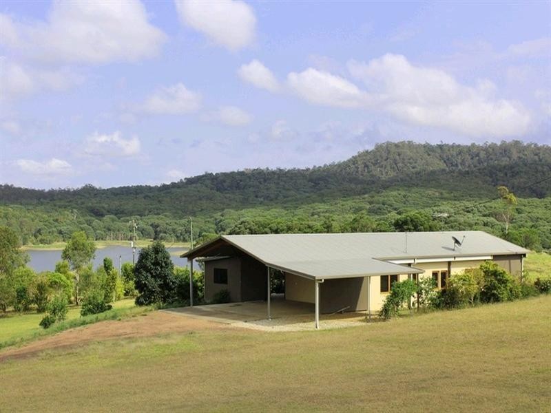 33 Halbert Close, Tinaroo QLD 4872