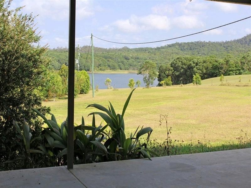 33 Halbert Close, Tinaroo QLD 4872