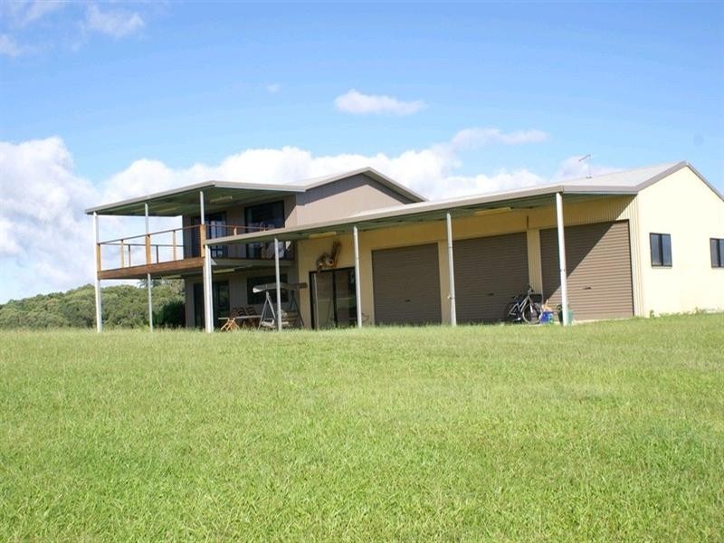33 Halbert Close, Tinaroo QLD 4872