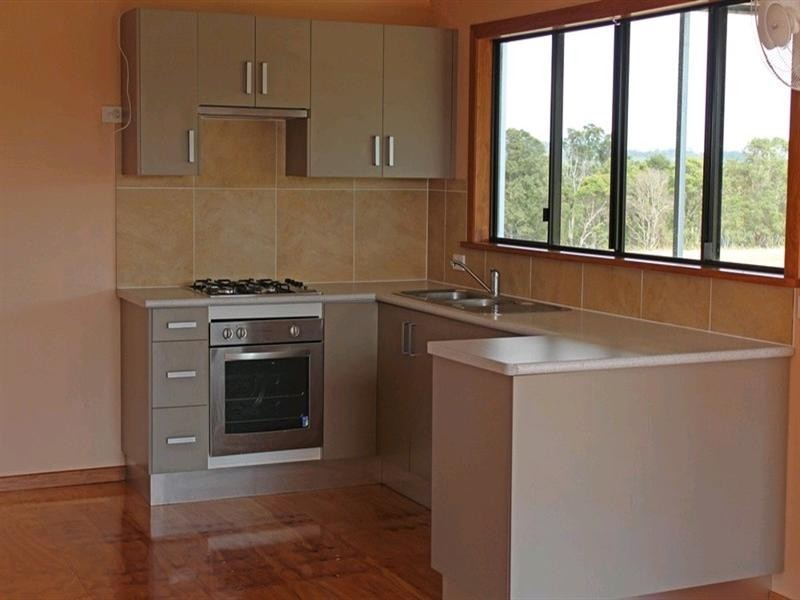 33 Halbert Close, Tinaroo QLD 4872