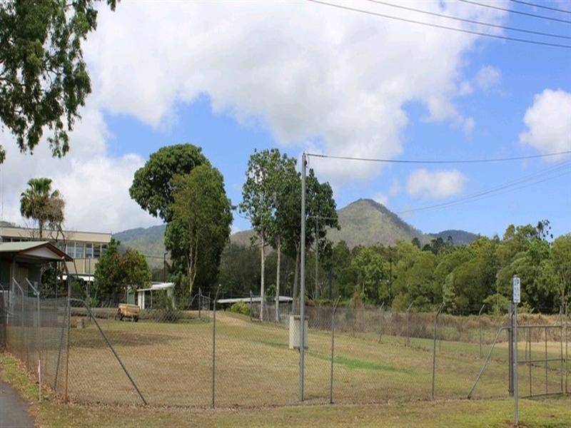 1 Vernon Street, Atherton QLD 4883