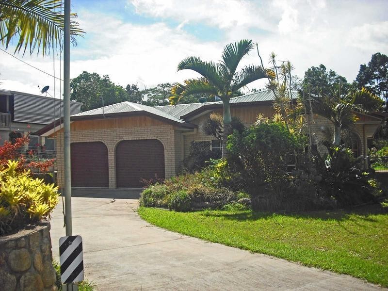 11 Centenary Drive, Atherton QLD 4883