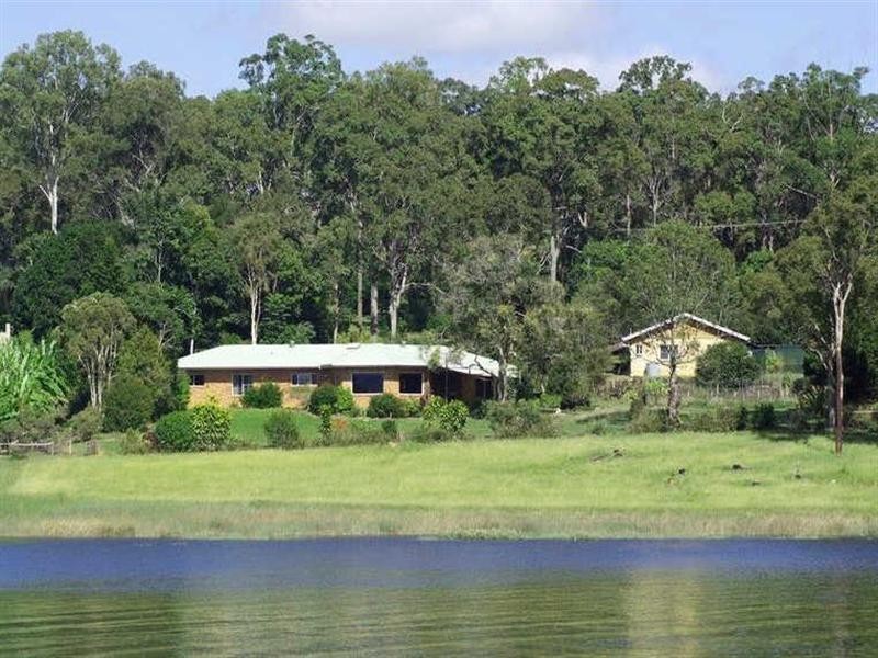 33-35 Bluewater Drive, Tinaroo QLD 4872