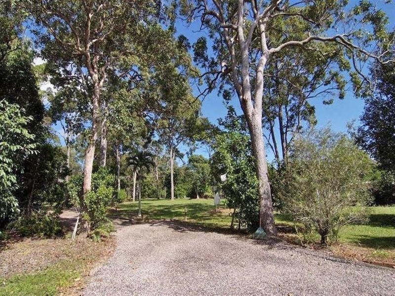 33-35 Bluewater Drive, Tinaroo QLD 4872