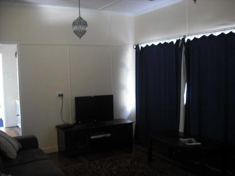 6 Robson Street, Tinaroo QLD 4872