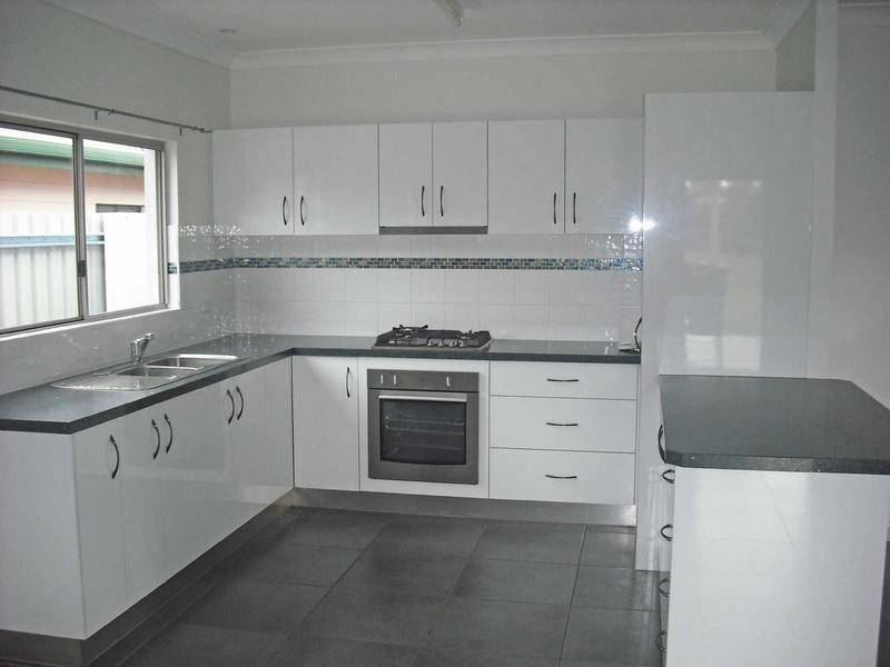 2/9 Elizabeth Street, Atherton QLD 4883