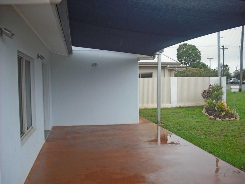 2/9 Elizabeth Street, Atherton QLD 4883