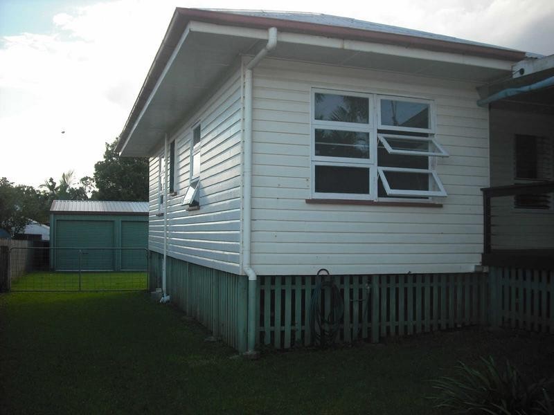 11 Church Street, Tinaroo QLD 4872