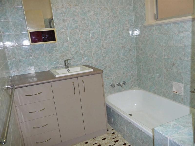 747 Lake Barrine Road, Lake Eacham QLD 4884