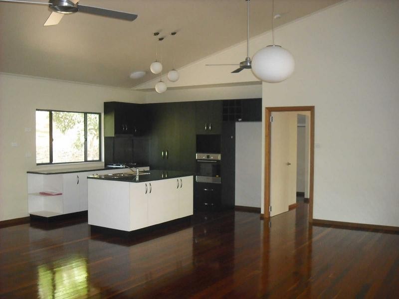 3 Bellevue Street, Tinaroo QLD 4872