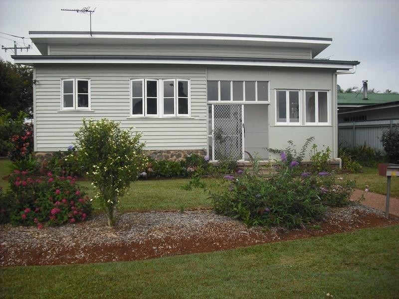 27 Loder Street, Atherton QLD 4883