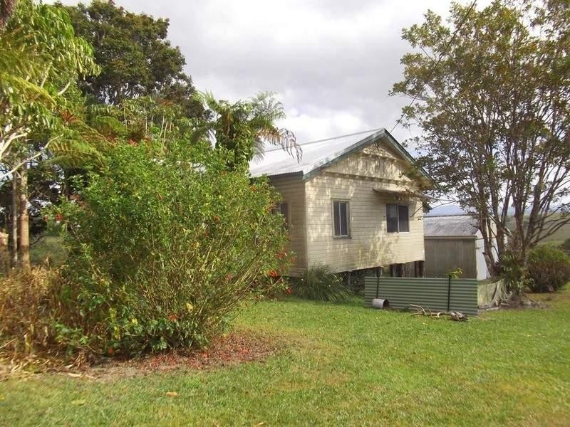 Lake Eacham QLD 4884