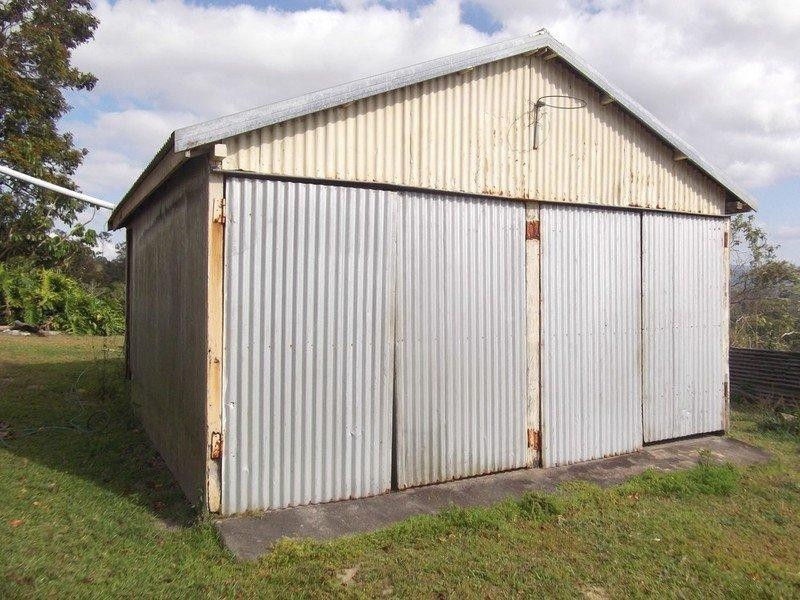 Lake Eacham QLD 4884