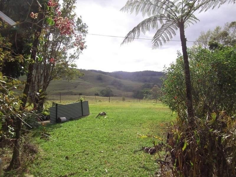 Lake Eacham QLD 4884