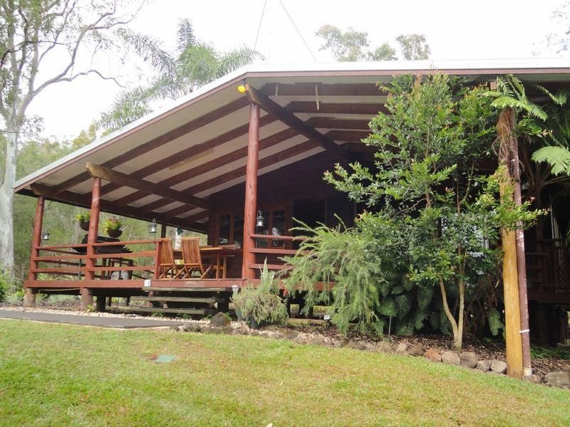 17 Wavell Drive, Tinaroo QLD 4872
