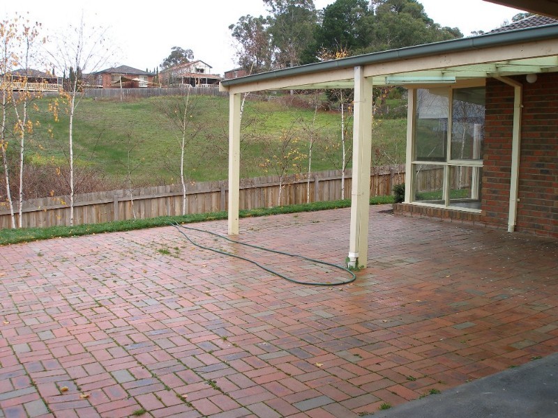 12 Kim Street, Diamond Creek VIC 3089