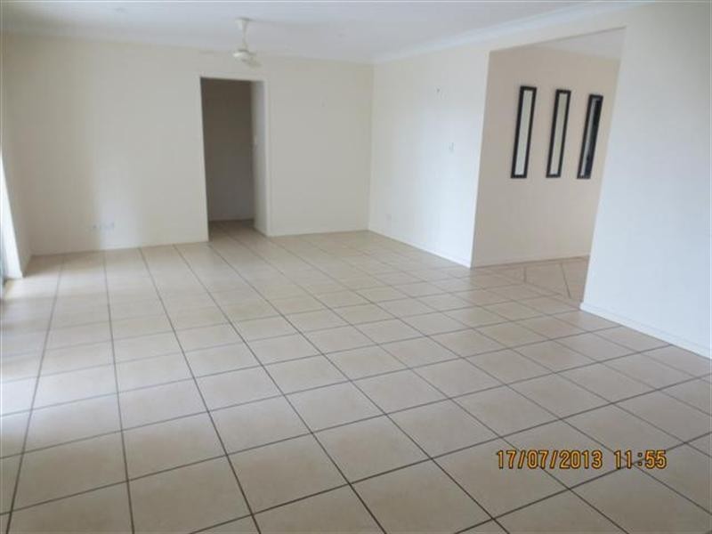 Bentley Park QLD 4869