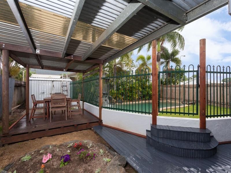 17 Harlequin Street, White Rock QLD 4868