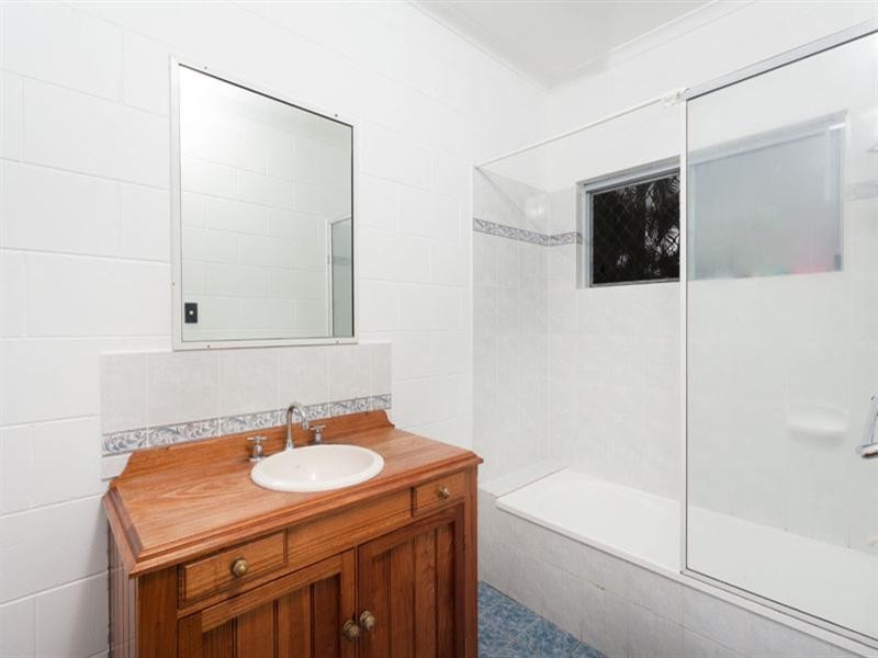 17 Harlequin Street, White Rock QLD 4868