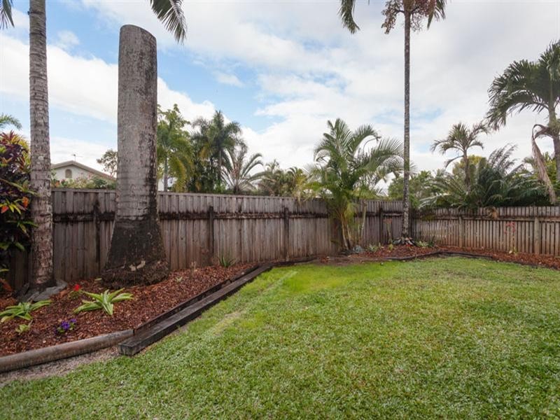 17 Harlequin Street, White Rock QLD 4868