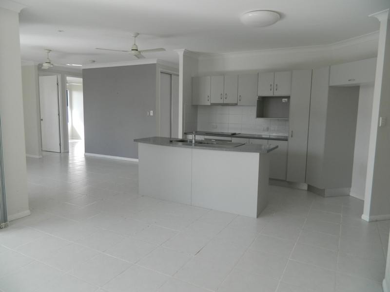 Bentley Park QLD 4869