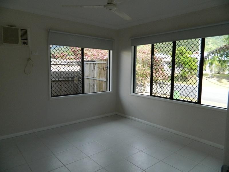 Bentley Park QLD 4869