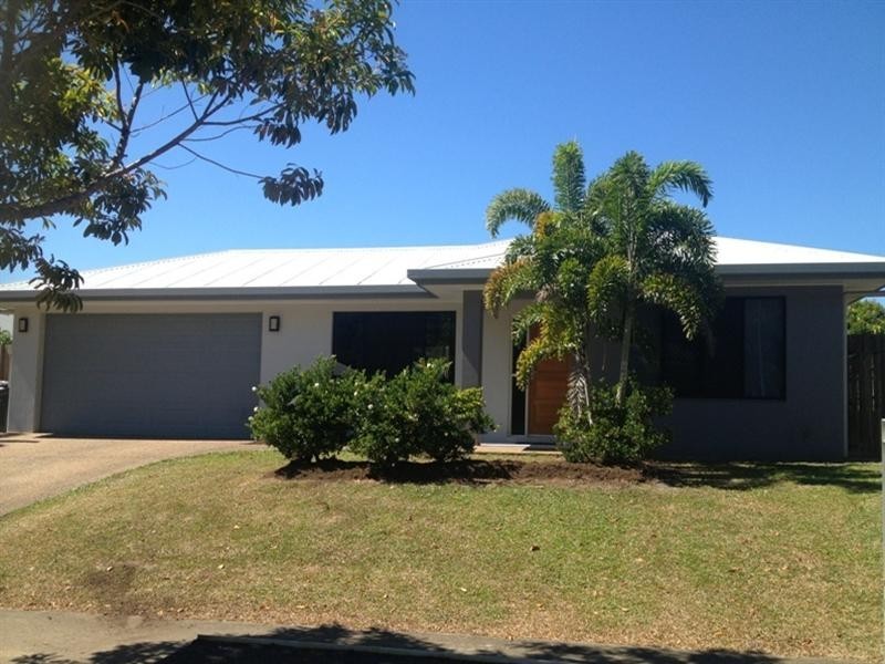 Bentley Park QLD 4869
