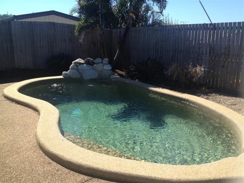 Bentley Park QLD 4869