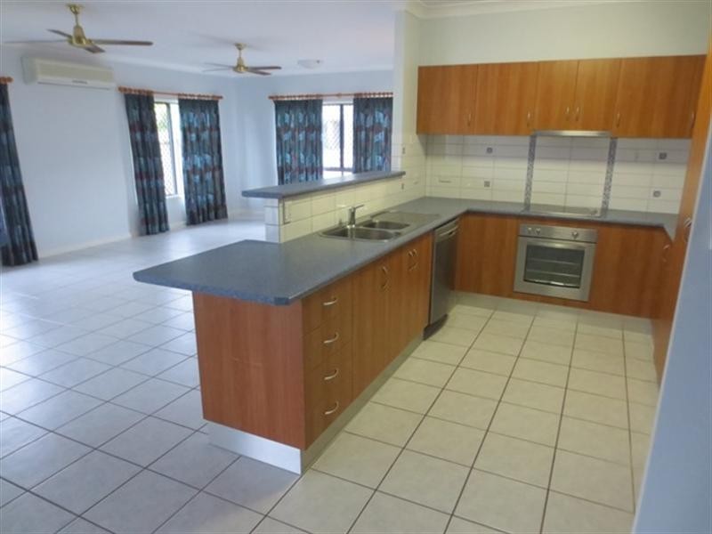Bentley Park QLD 4869