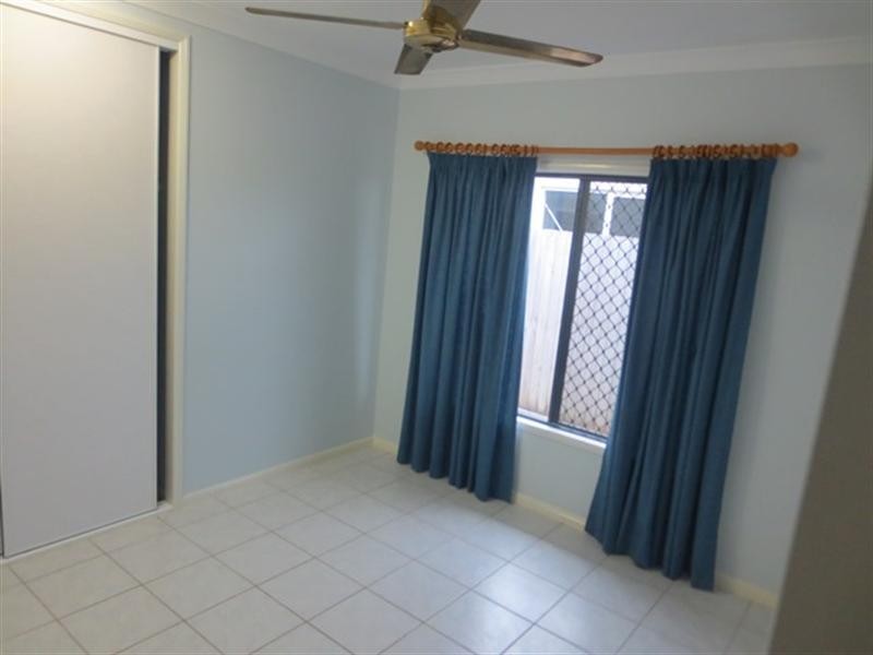 Bentley Park QLD 4869