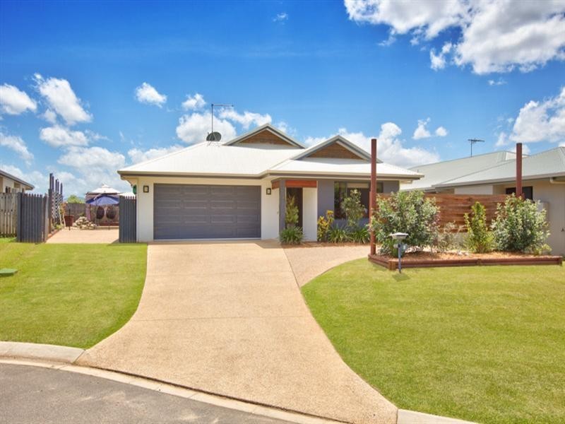 6 Laidley Close, Bentley Park QLD 4869