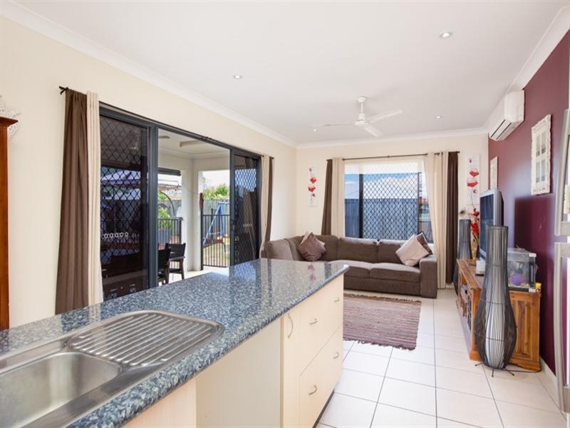 6 Laidley Close, Bentley Park QLD 4869