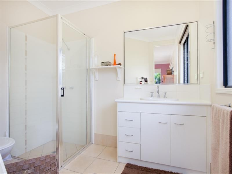 6 Laidley Close, Bentley Park QLD 4869