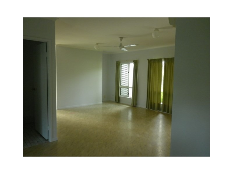 16 Blackbird Street, Bentley Park QLD 4869