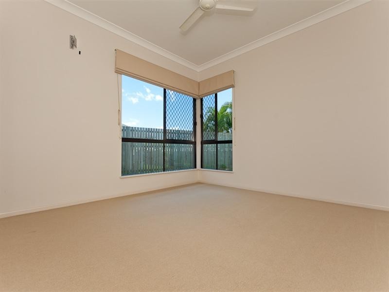 4 Turon Close, Bentley Park QLD 4869