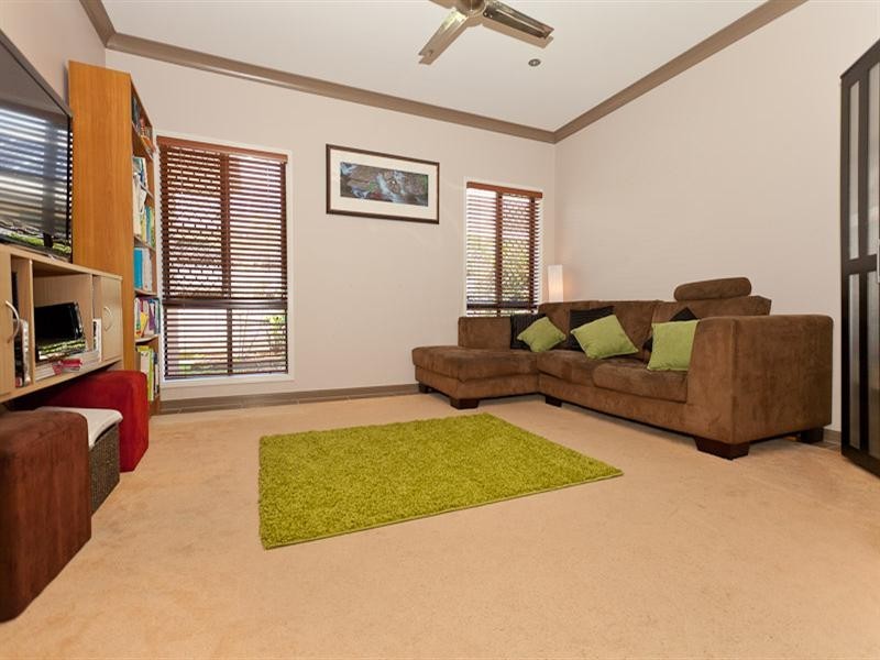 12 Pollock Close, Bentley Park QLD 4869