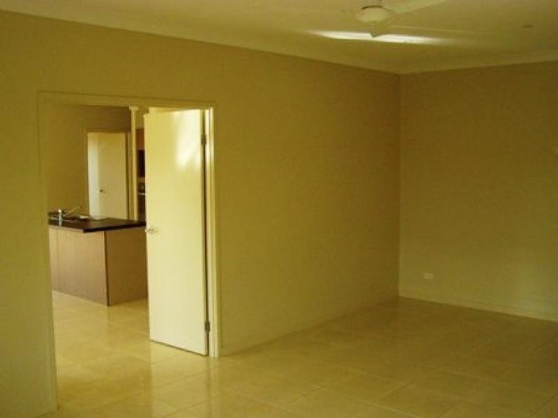 Bentley Park QLD 4869