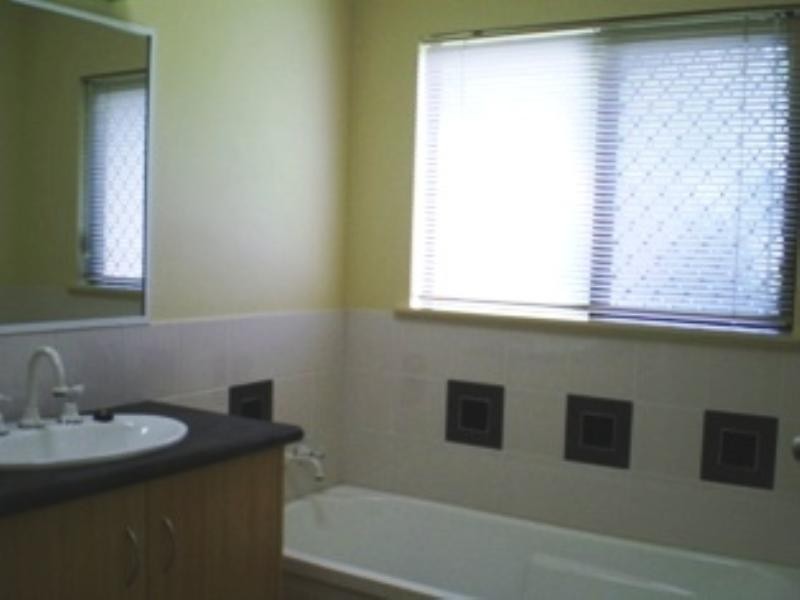 Bentley Park QLD 4869